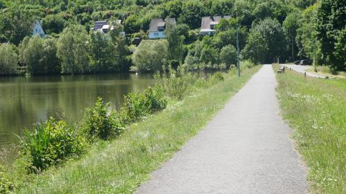 Auf der Staumauer