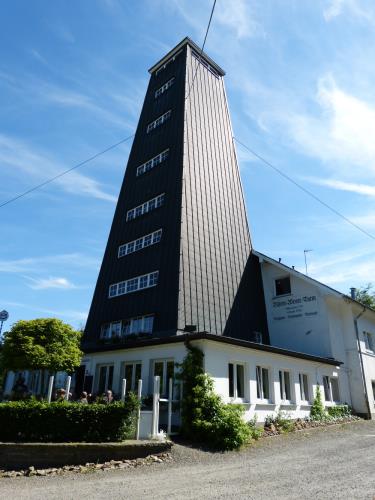 Blick auf den Rhein-Weser-Turm